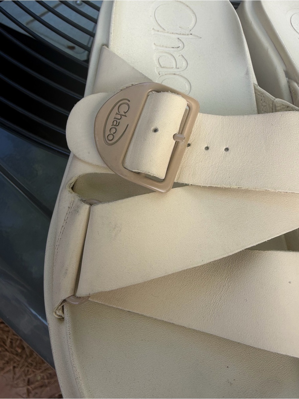 Chaco Women’s Cream Cross-Strap Buckle Sandals - Picture 3 of 5